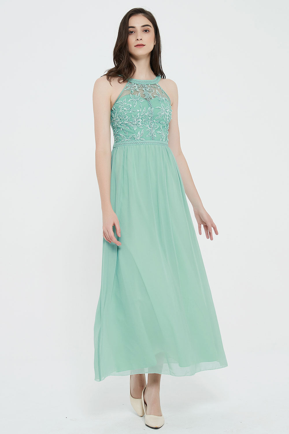 エンブロイダリーレースホルターロングドレスグリーンフリーサイズ
