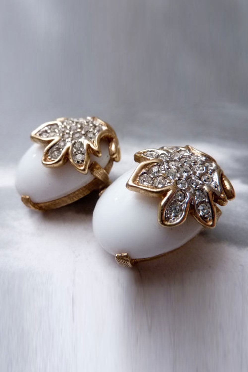 エナメルイヤリング・ホワイト