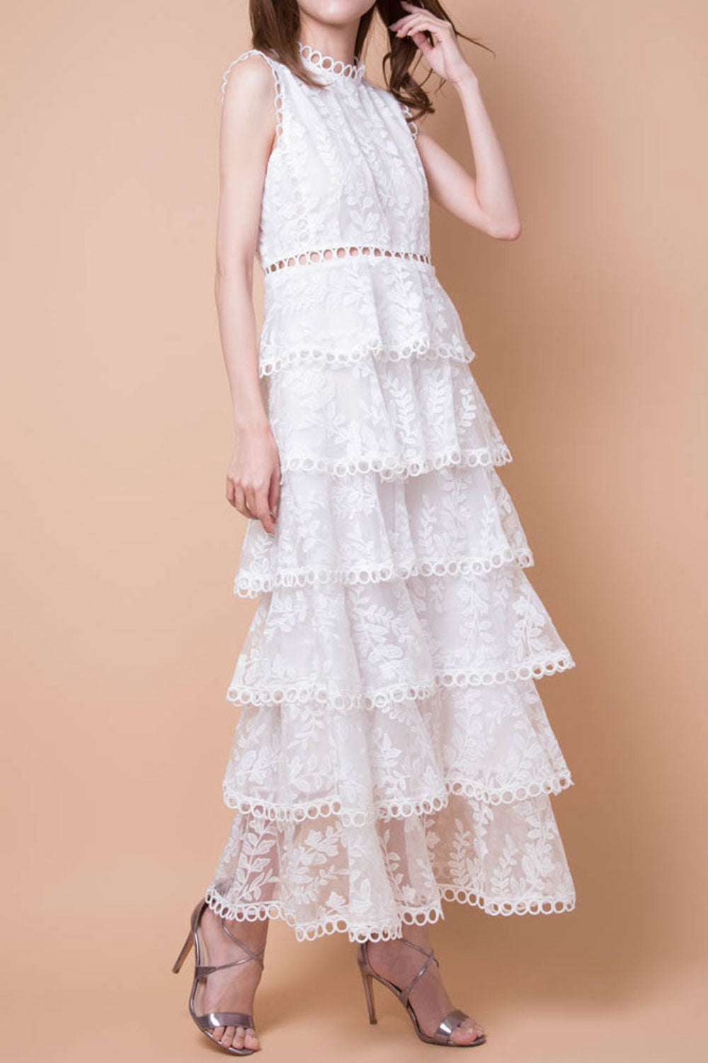 レースノースリーブティアードスカートドレス・ホワイト・Mサイズ