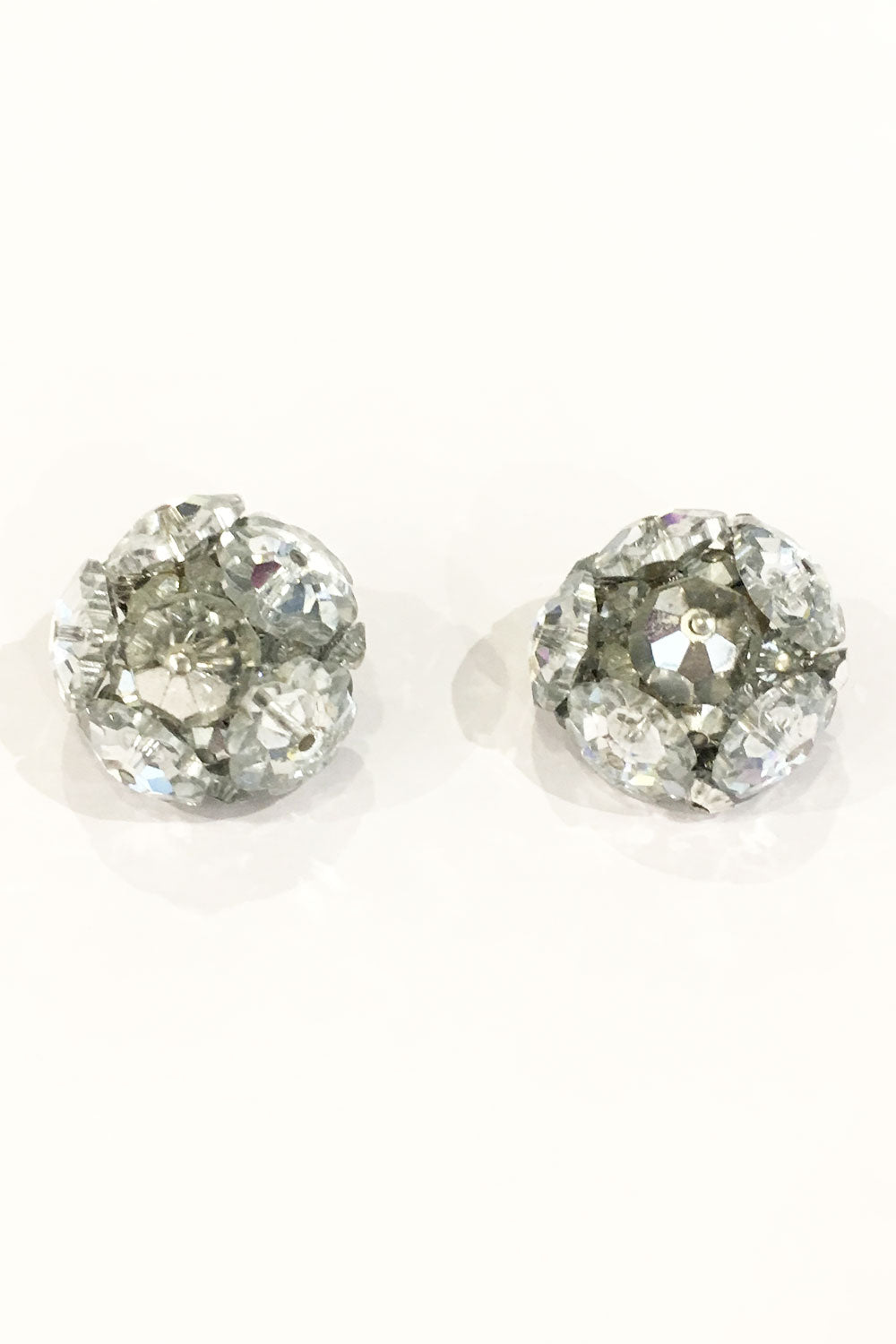 ヴィンテージメタリックフラワービーズイヤリング・シルバー