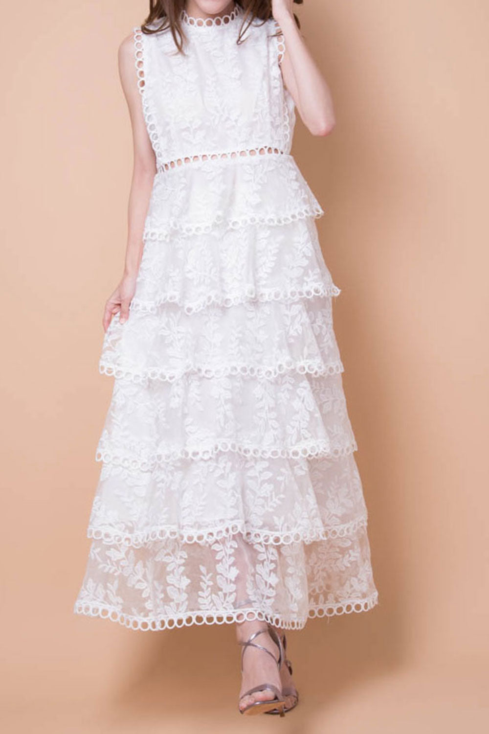 レースノースリーブティアードスカートドレス・ホワイト・Mサイズ