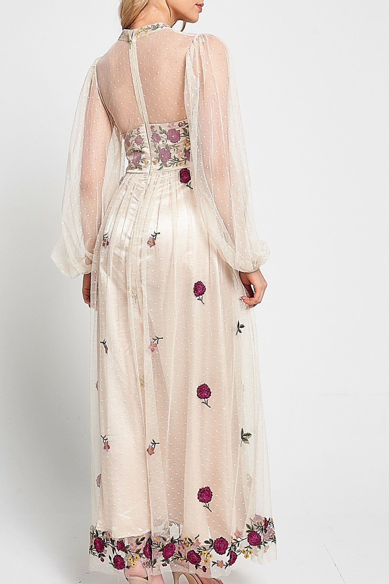 エンブロイダリースタンドネックロングドレスオフホワイトSサイズ