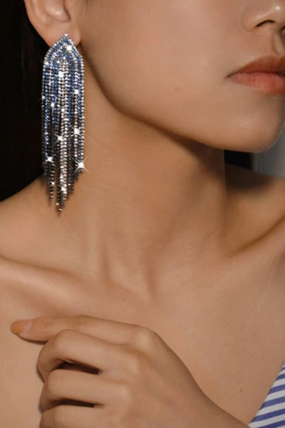 シルバー×ブルーラインストーンフリンジピアス