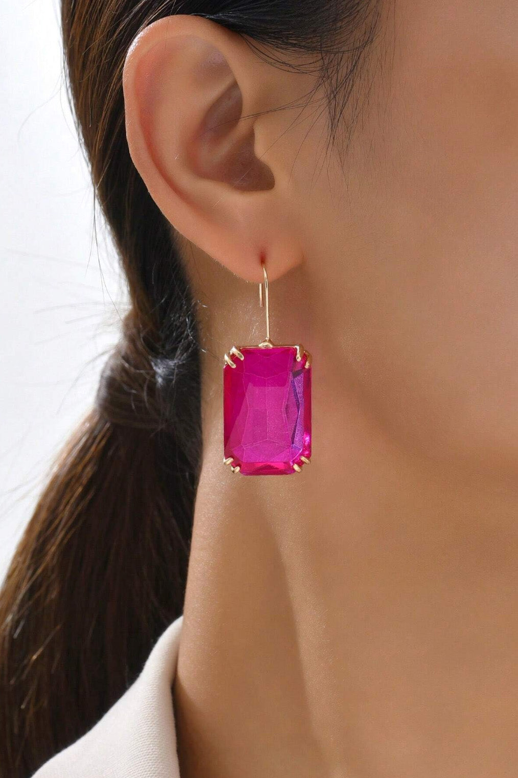 スクエアラインストーンピアスヴィヴィットピンク