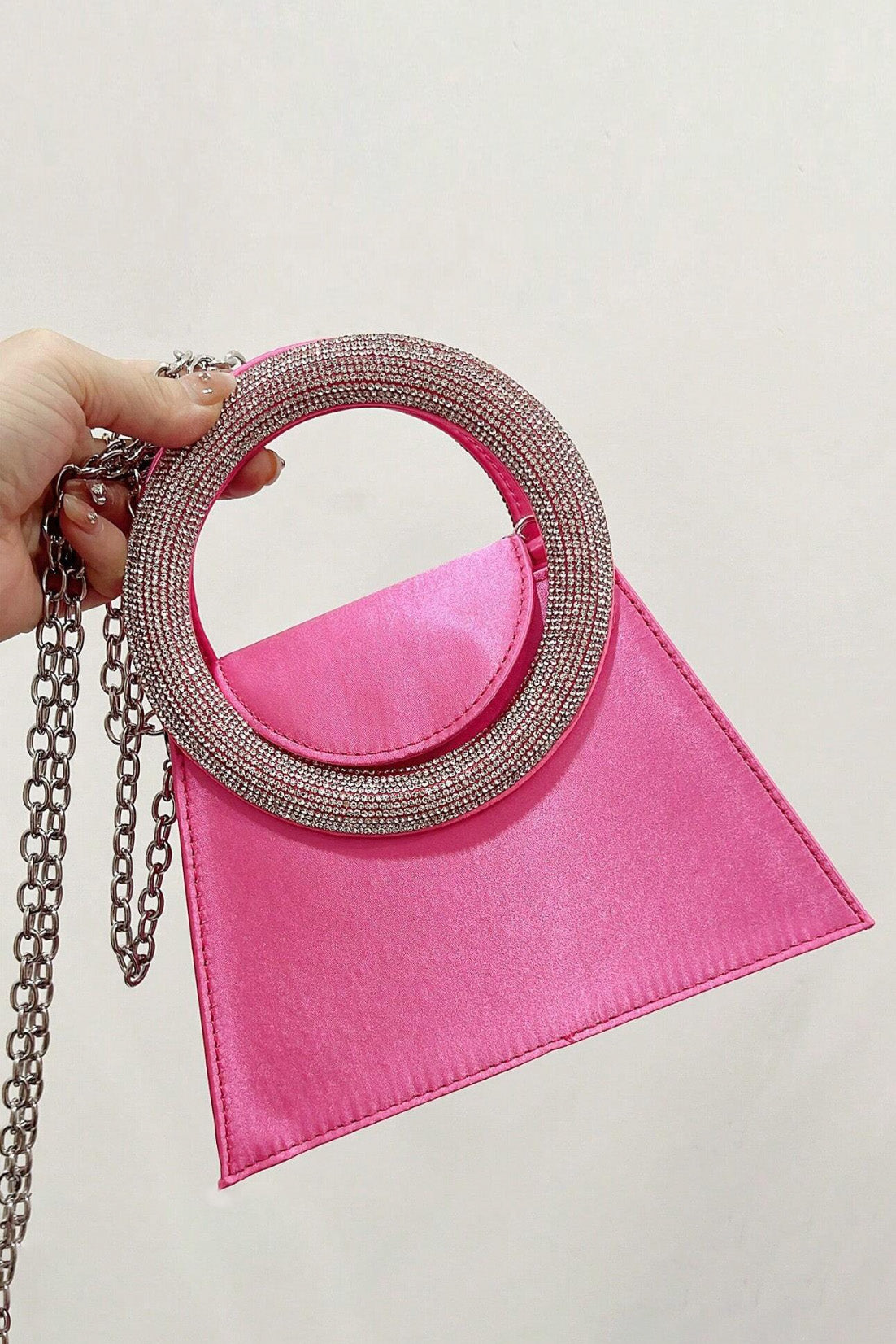 サテンラウンドハンドルクラッチピンク