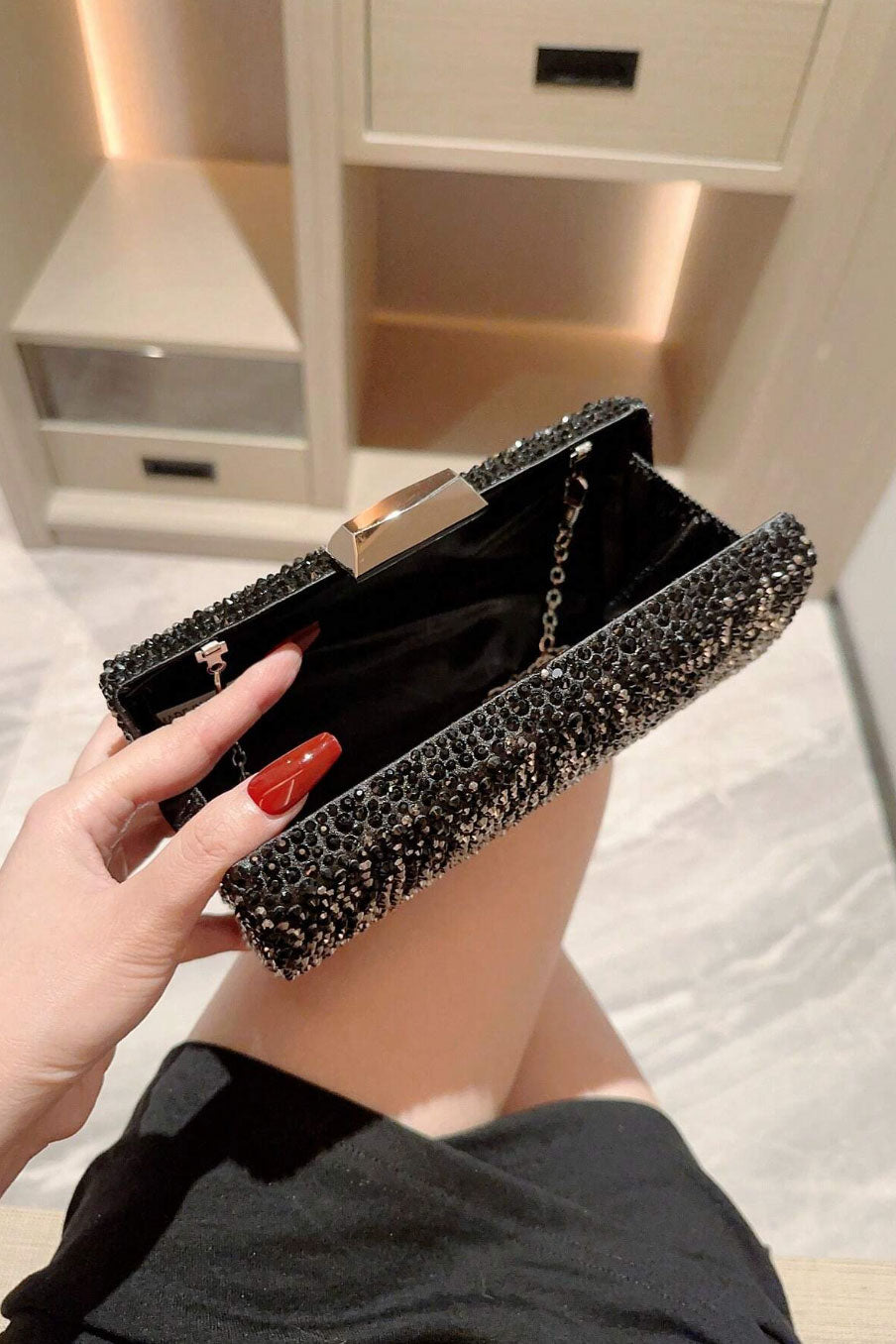 グラデーションクラッチブラック