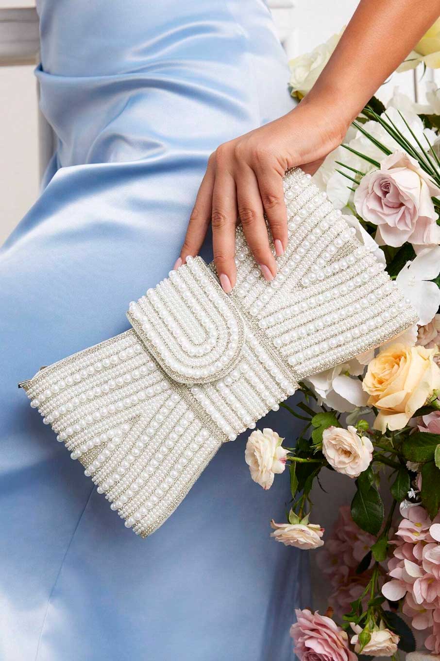 パールボウクラッチシルバー