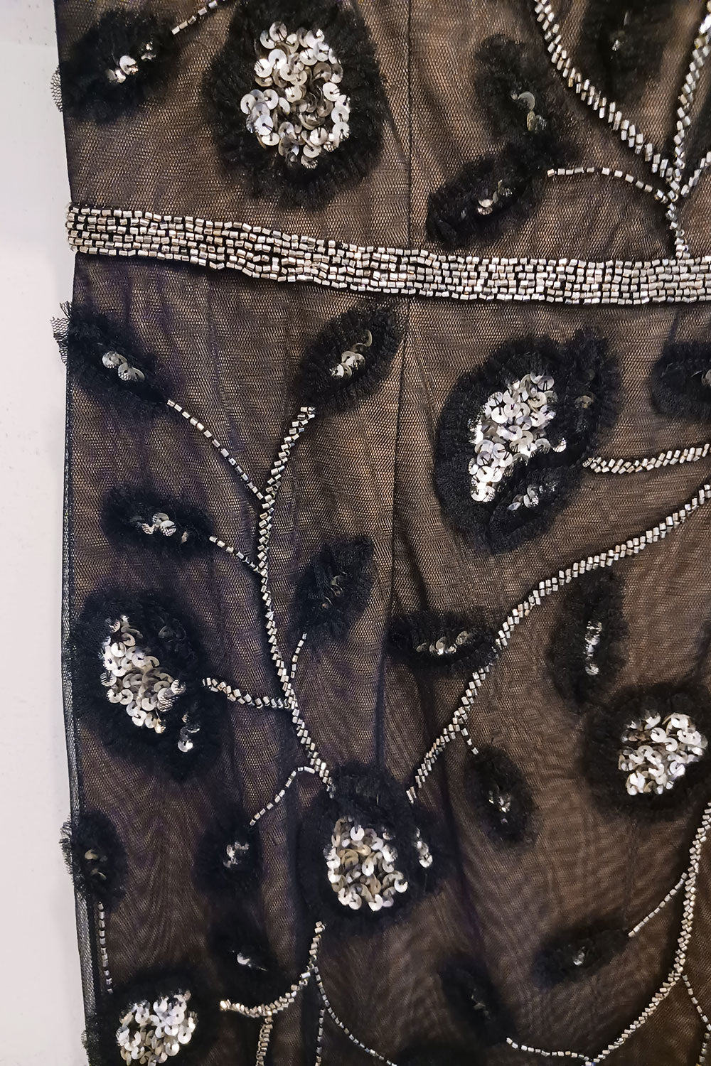 ビーズ刺繍ストレートラインドレスブラックMサイズ