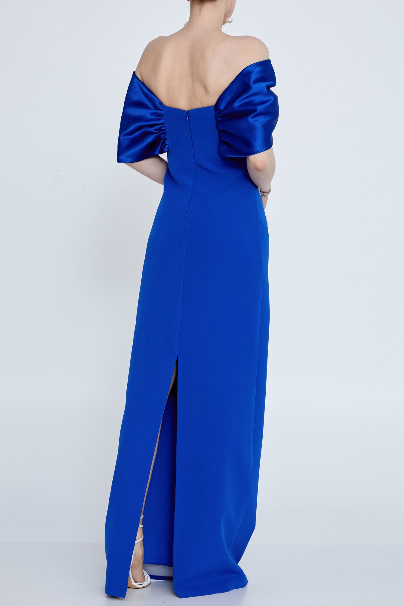 サテンケープスレンダーロングドレスロイヤルブルーSサイズ(38)