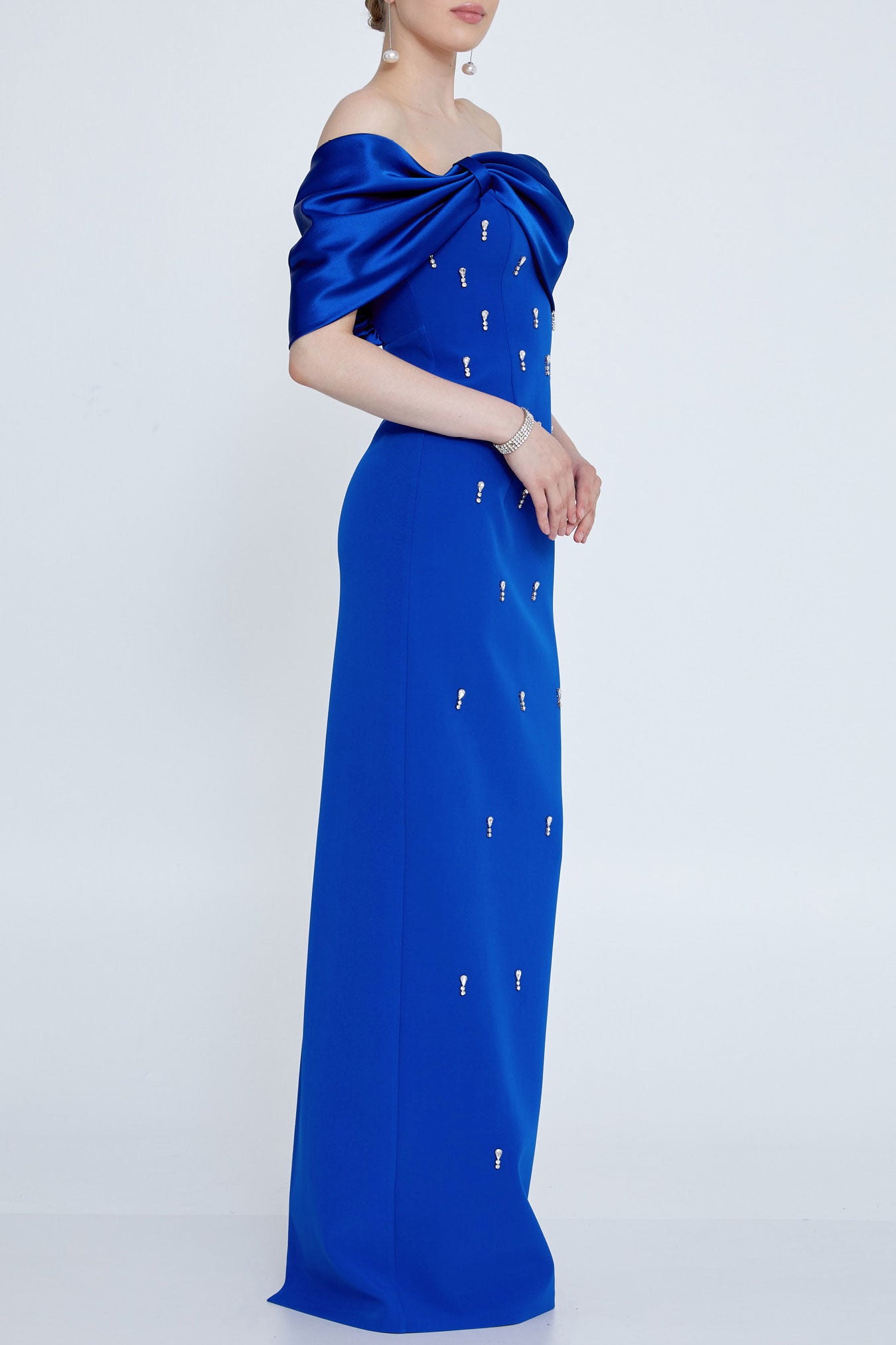 サテンケープスレンダーロングドレスロイヤルブルーMサイズ(40)