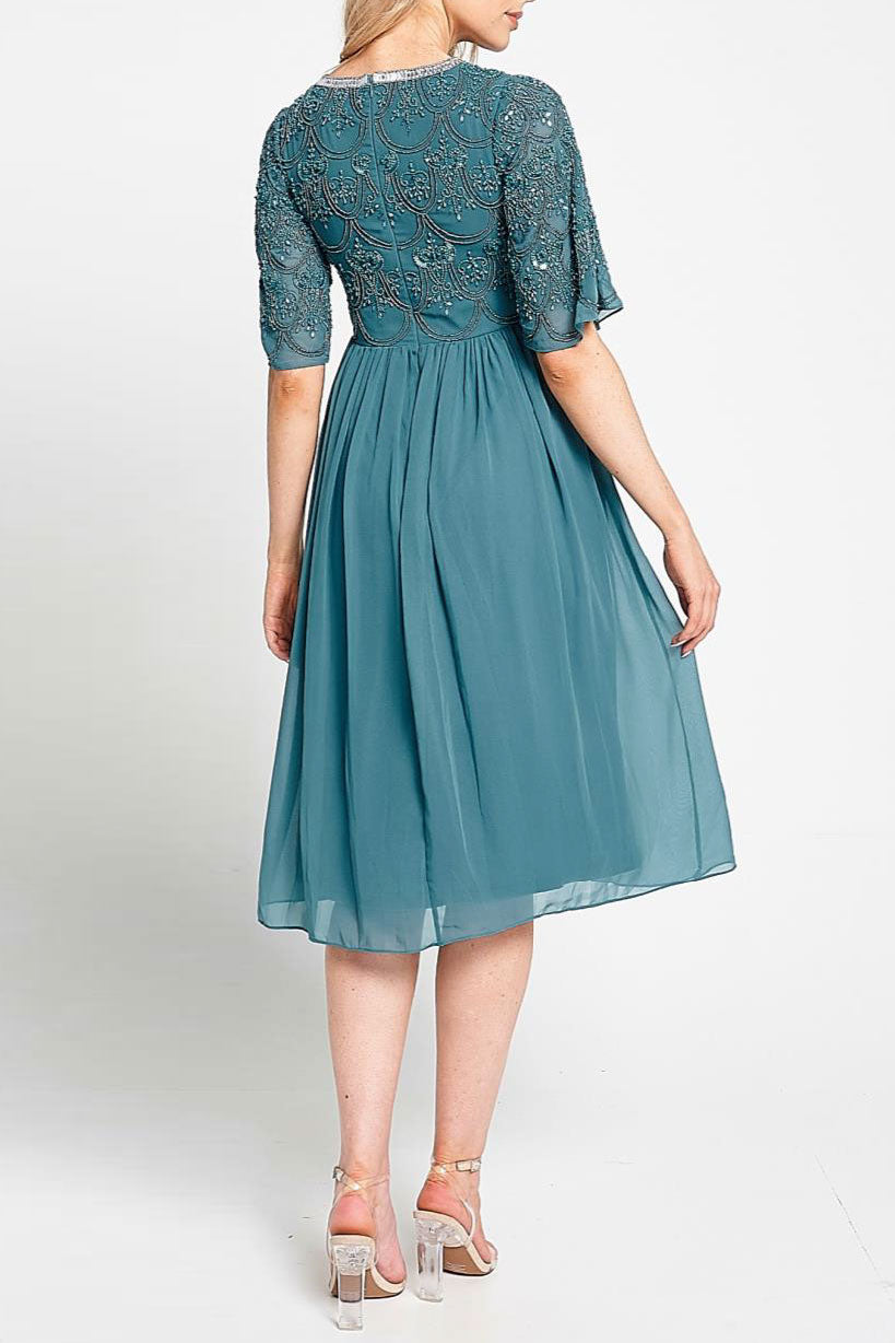 ビジューハーフスリーブミディドレスグリーンSサイズ