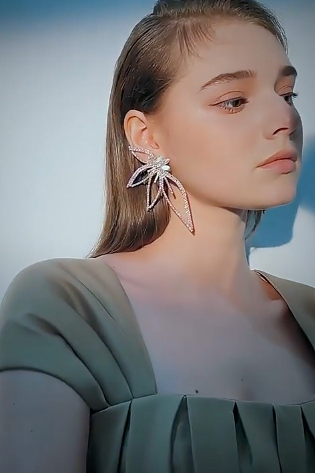 クリスタルフラワーピアスレッド