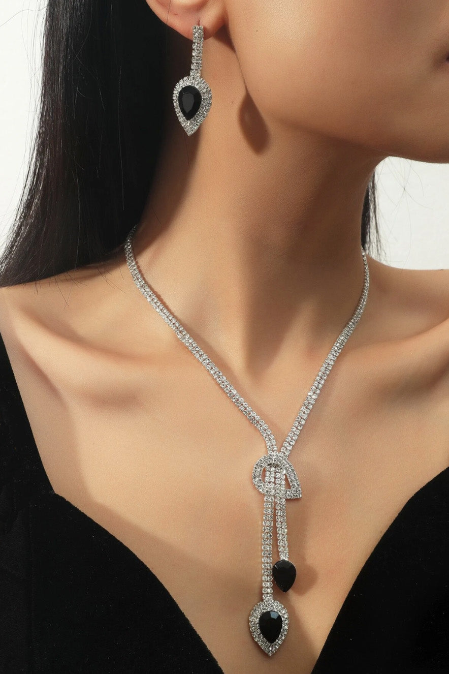 ラインストーンクロスネックレスピアスセットブラック