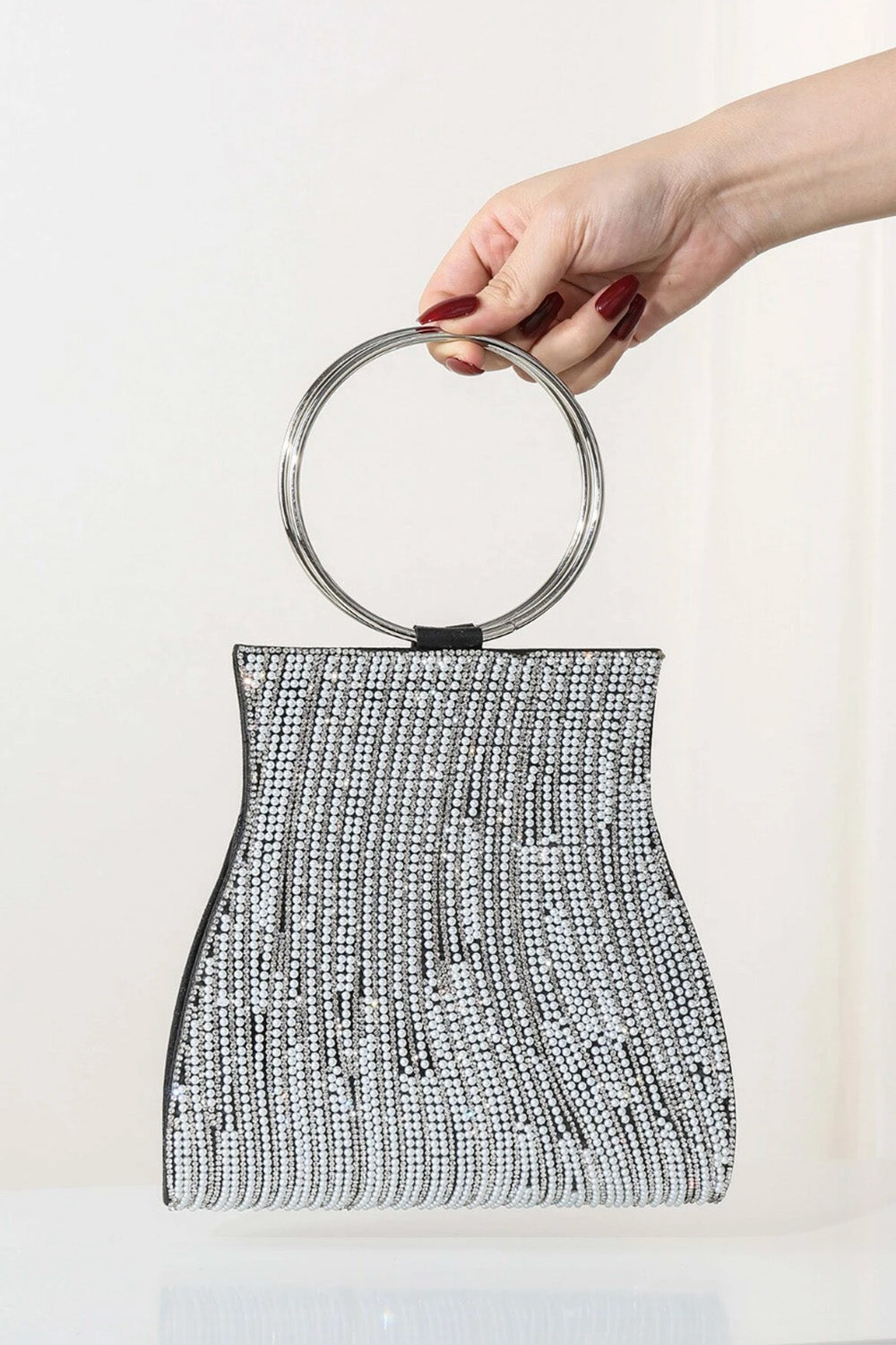 リングハンドルクラッチブラック