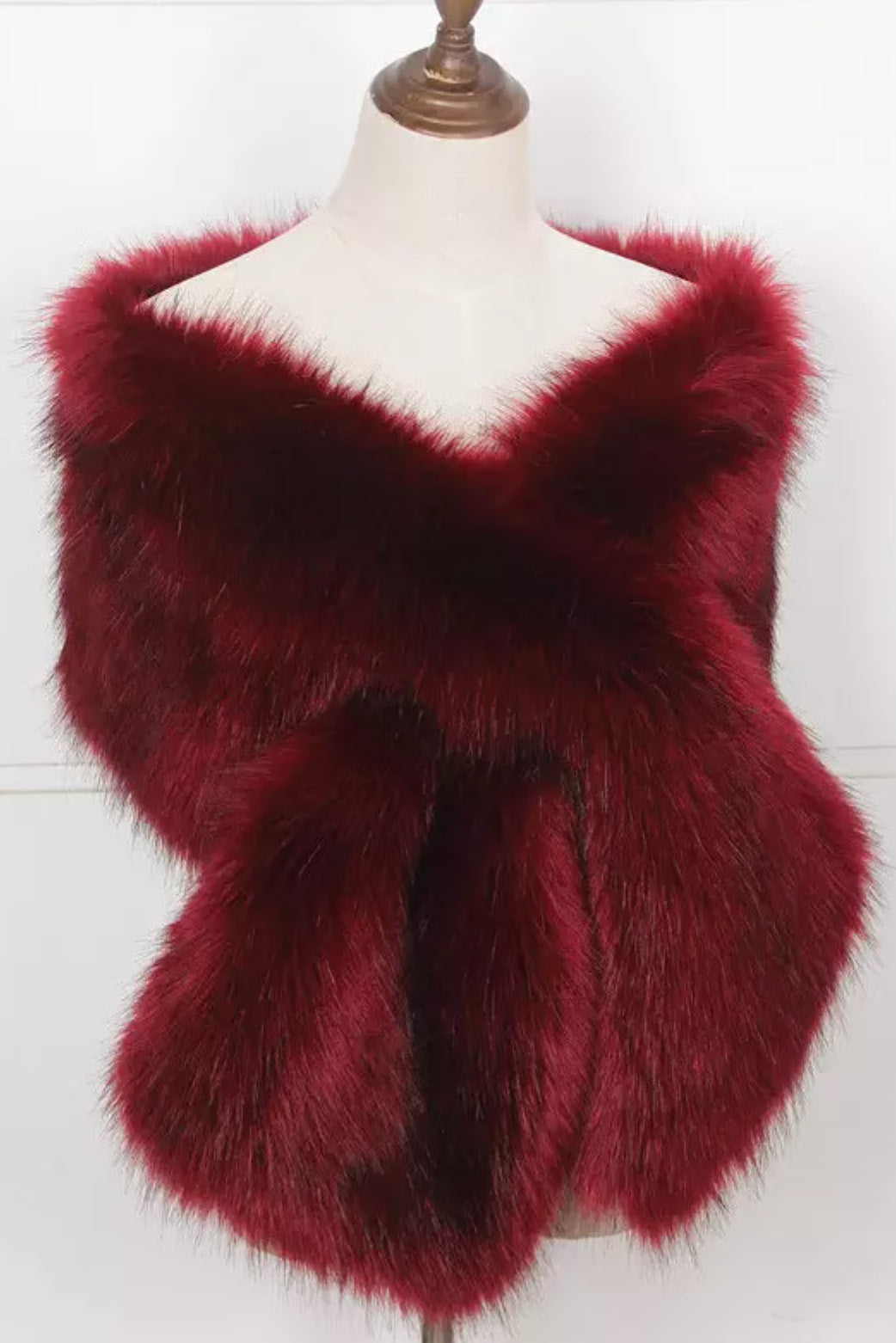 フェイクファーケープレッド