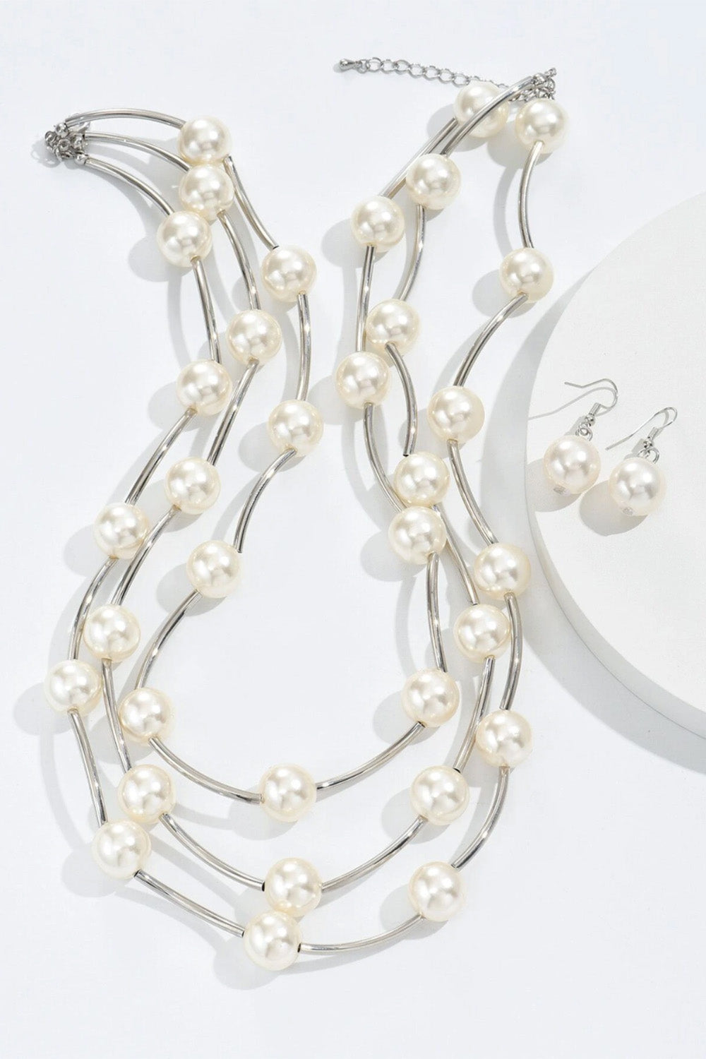 パールレイヤードネックレスピアスセット