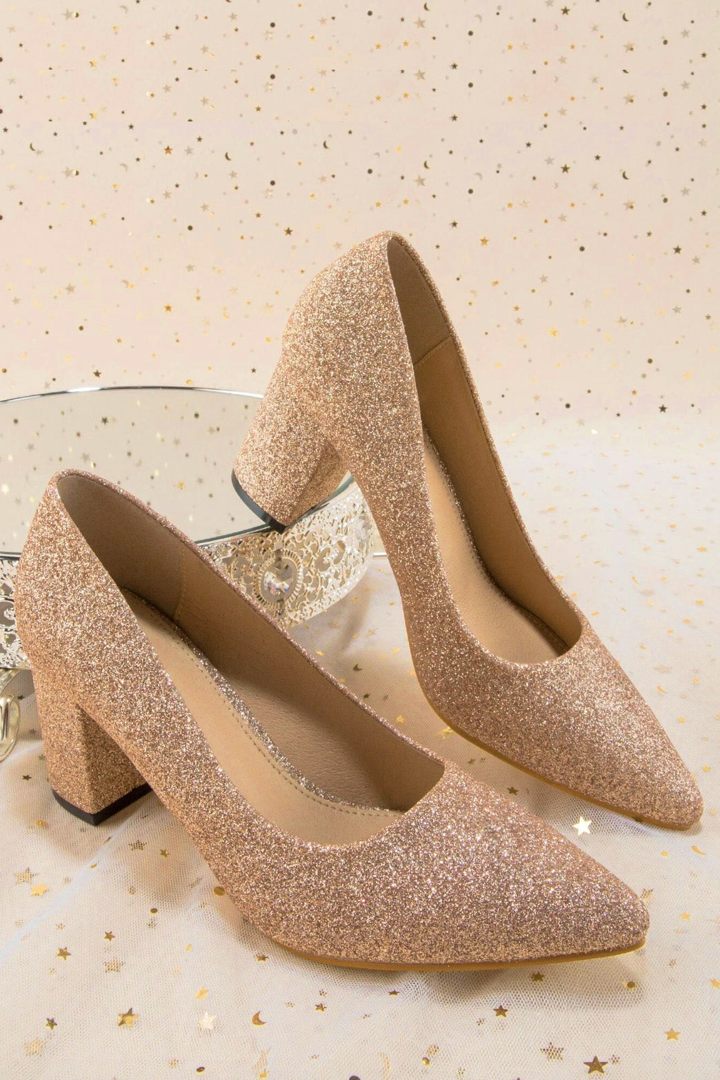 ポインテッドトゥシャイニーパンプスピンクゴールドXSサイズ(35)